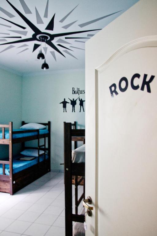 Knock Knock Hostel Curitiba Szoba fotó